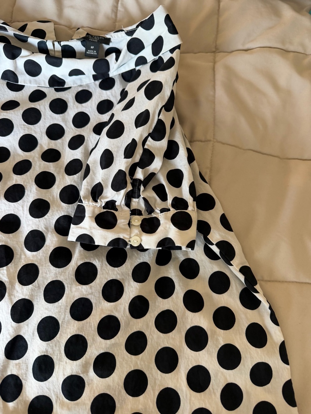 Ann Taylor Black and White Polka Dot Short Sleeve Top - Picture 8 of 8